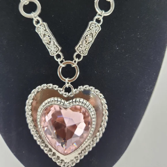 PAPARAZZI BLUE Ocean Heart Necklace 💙 - Picture 4 of 7